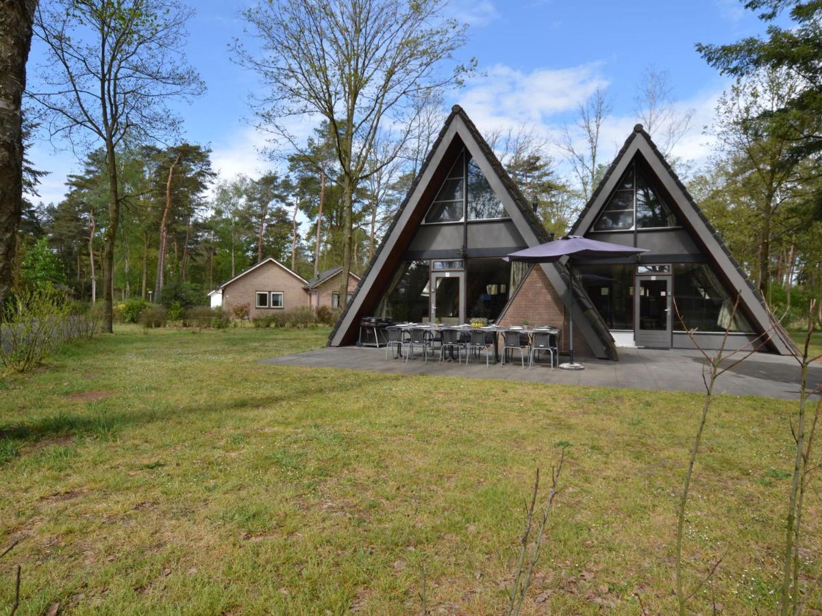Holiday Home With Large Terrace Stramproy Eksteriør billede