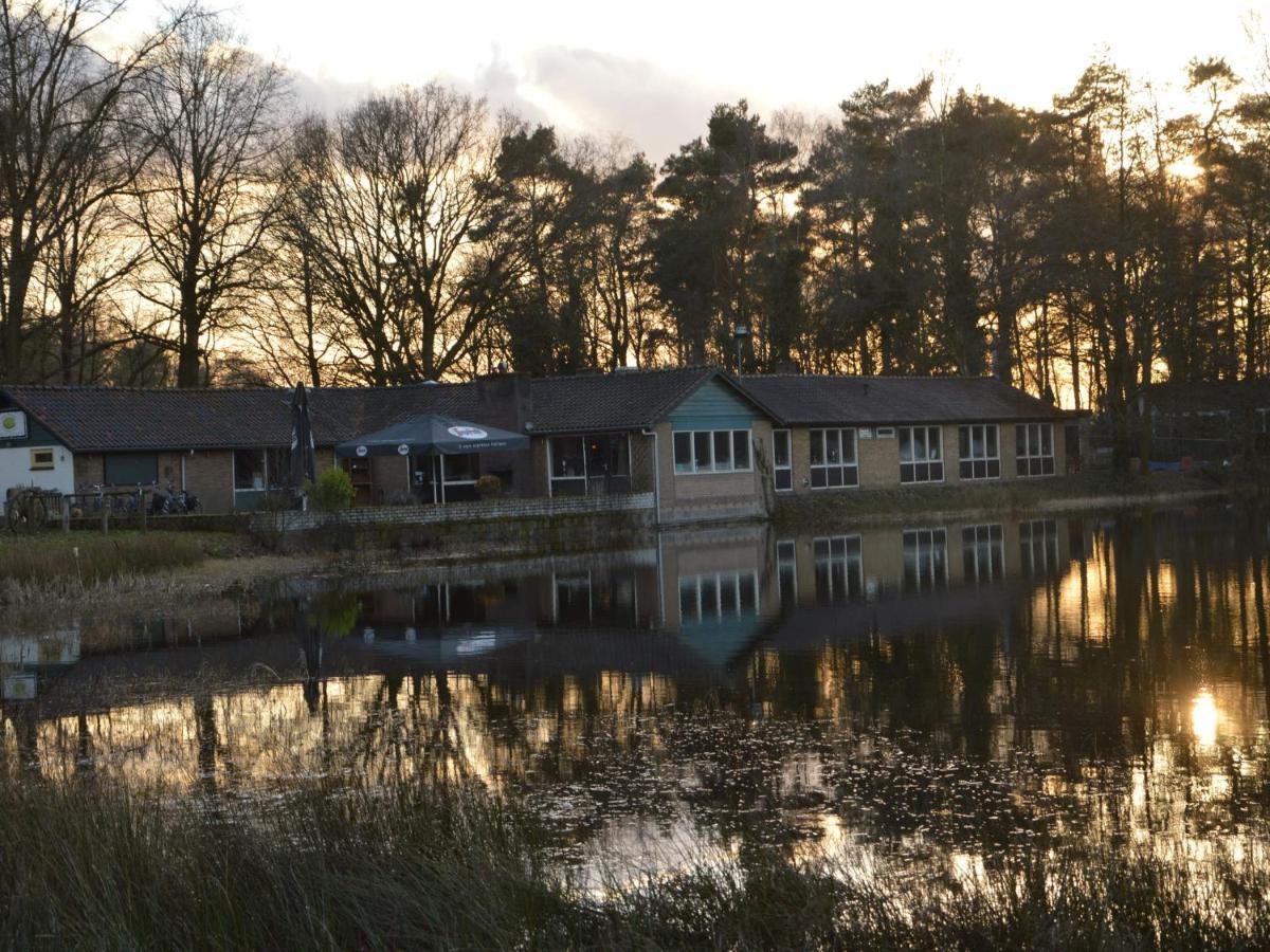 Holiday Home With Large Terrace Stramproy Eksteriør billede